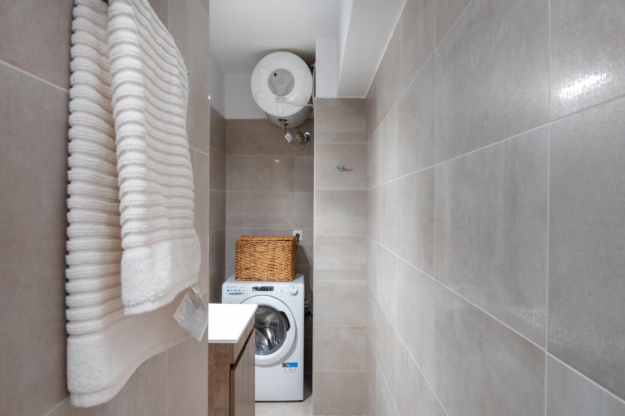 Praxitelous 141 City Apartment ピレウス エクステリア 写真