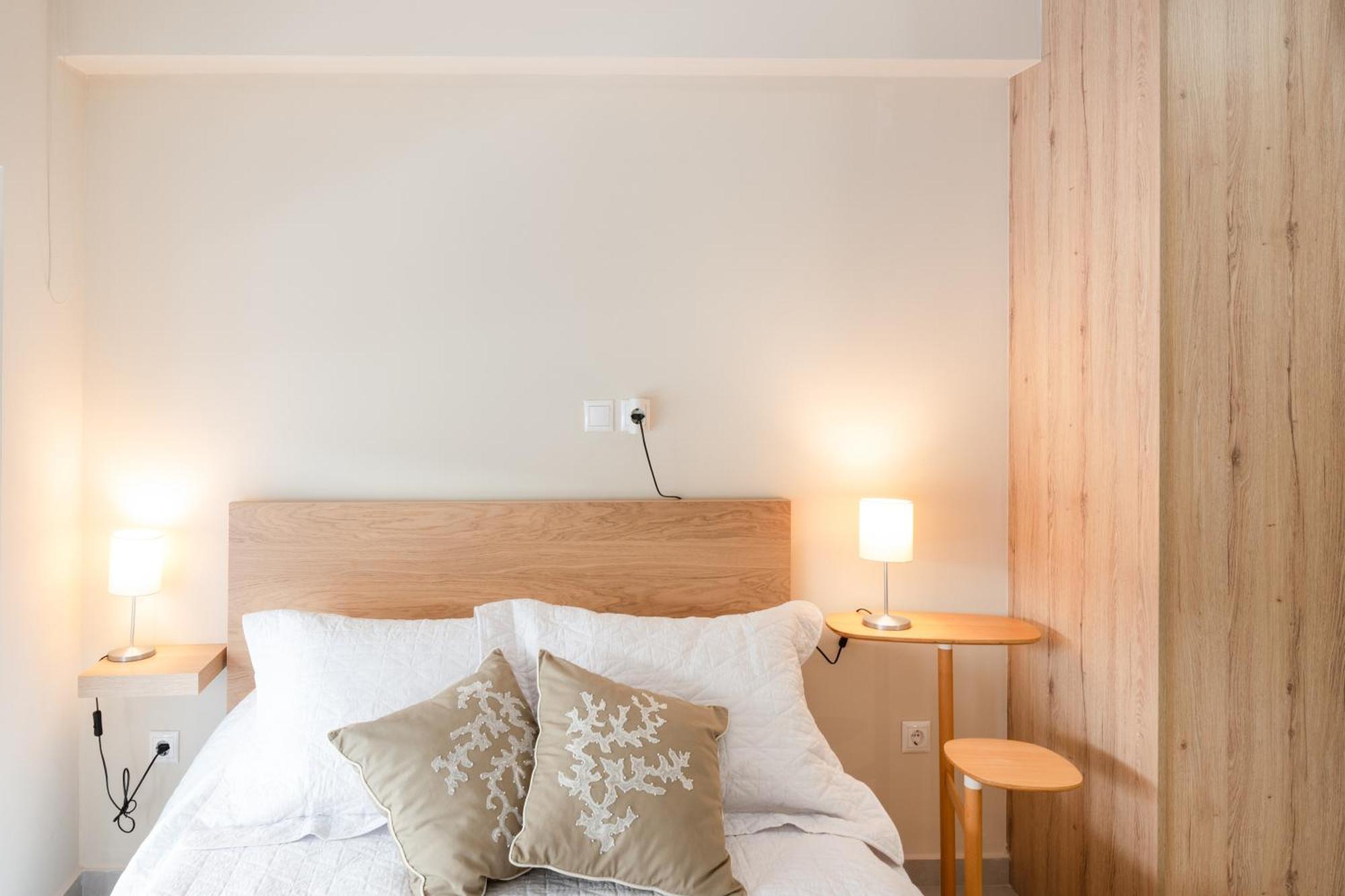 Praxitelous 141 City Apartment ピレウス エクステリア 写真
