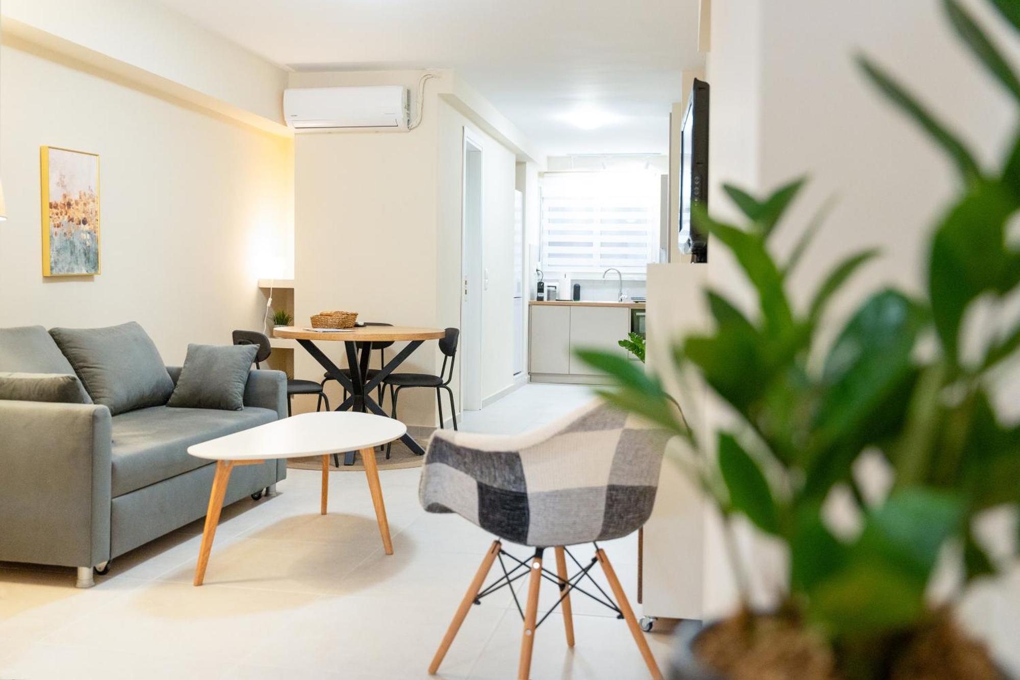 Praxitelous 141 City Apartment ピレウス エクステリア 写真